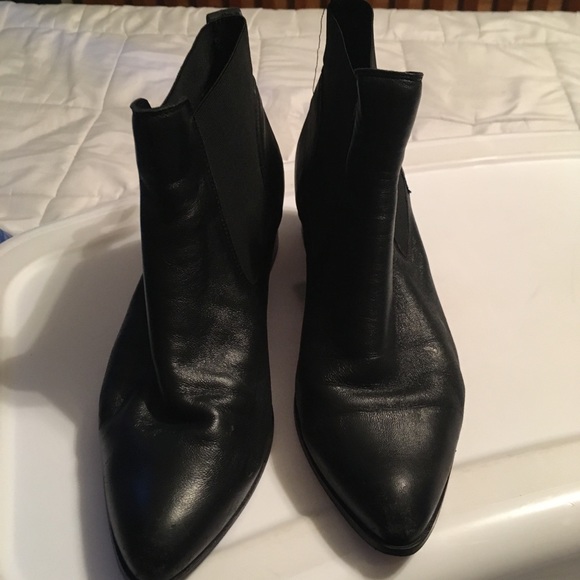 Nine West Bootie - Picture 2 of 5